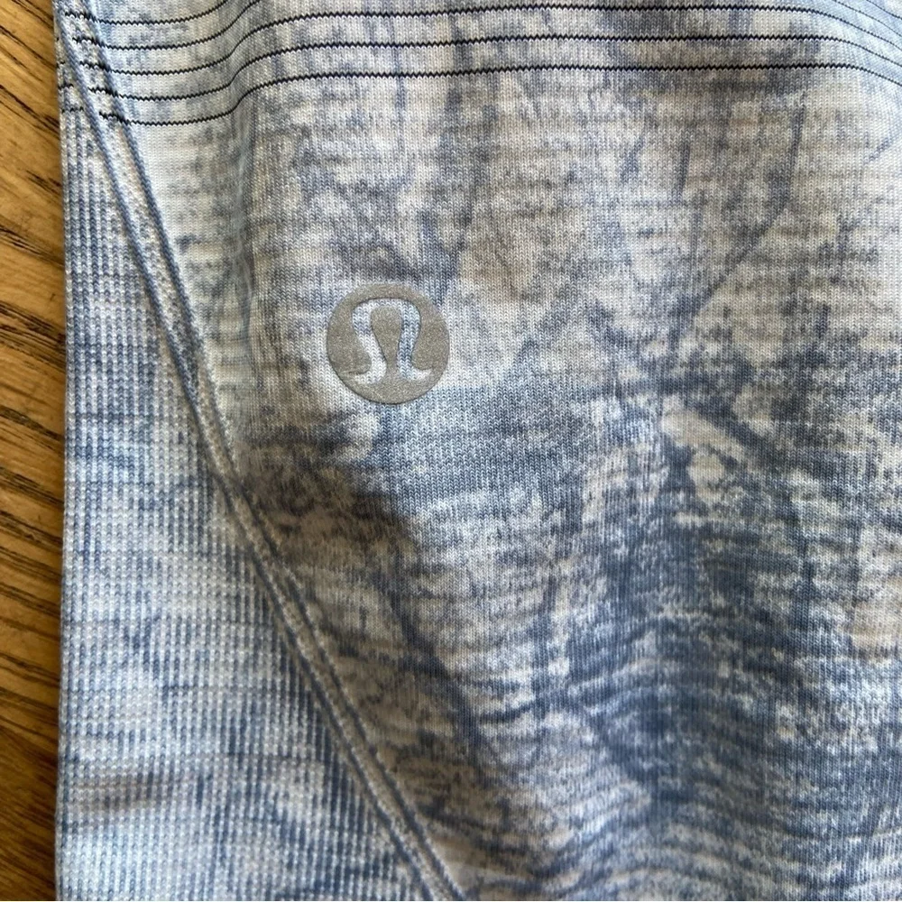 Womens Lululemon Ebb to Train Tight EUC size 4